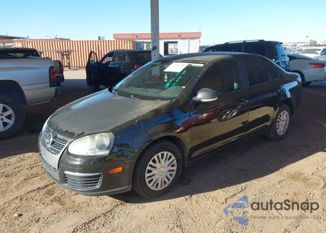 2010 Volkswagen Jetta S z USA, uszkodzony, nr VIN 3VWJZ7AJ2AM088796